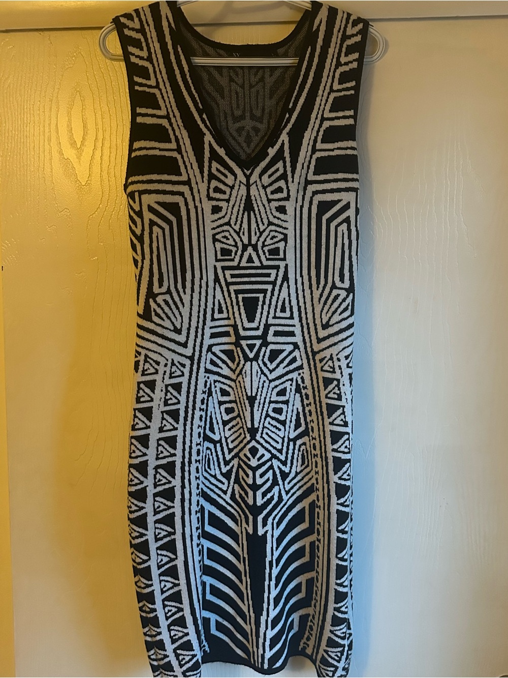 New York & Company Black and White Geometric V-Neck Knit Dress